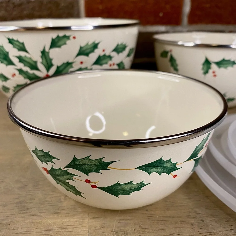 Lenox Holiday 3‎ Piece Mixing Bowls with Lids. Holly Berry Enamel Metal